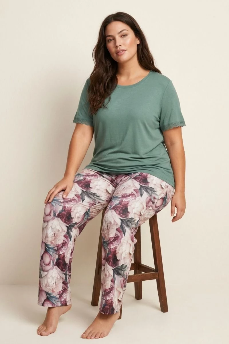 Γυναικεία Πιτζάμα Plus Size κοντομάνικη με δαντέλα εμπριμέ βισκόζη