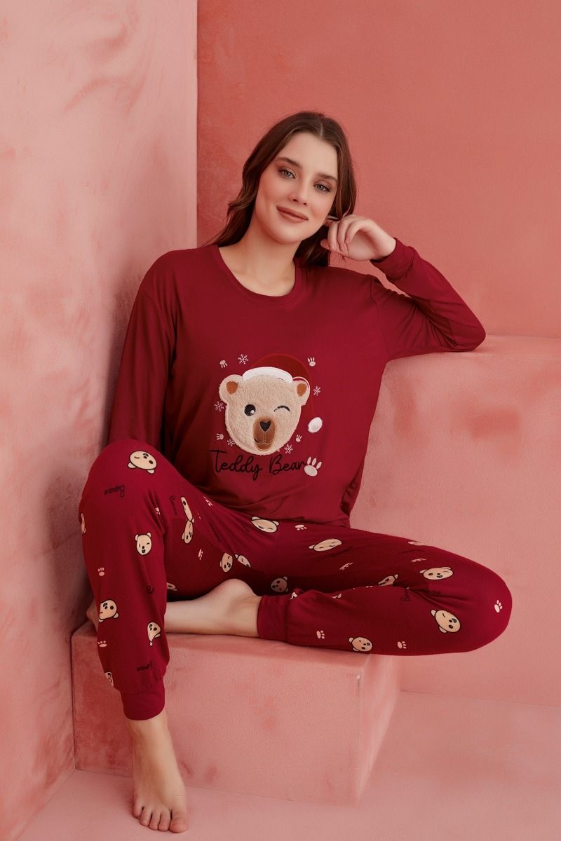 Γυναικεία Πιτζάμα χειμωνιάτικη μπορντό χρώμα με χριστουγεννιάτικο σχέδιο αρκουδάκι