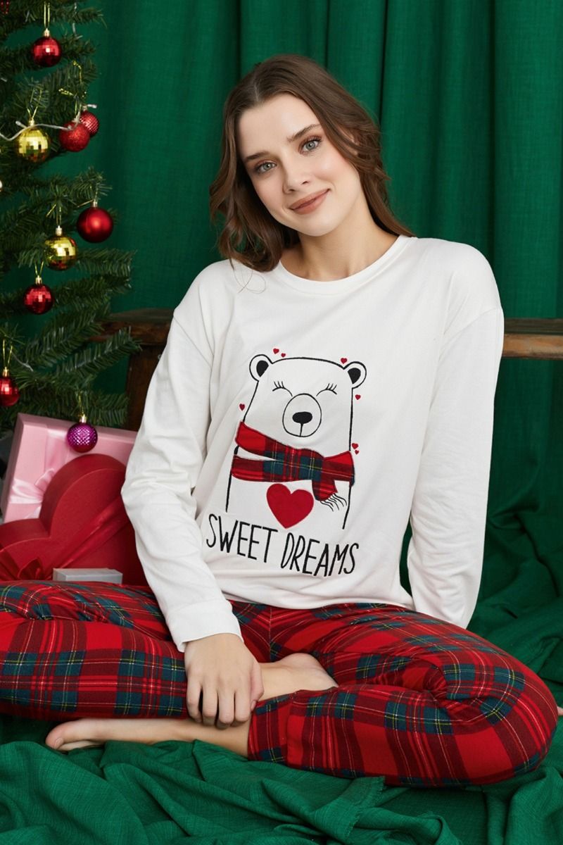 Γυναικεία Πιτζάμα χειμωνιάτικη με σχέδιο αρκουδάκι και καρό παντελόνι