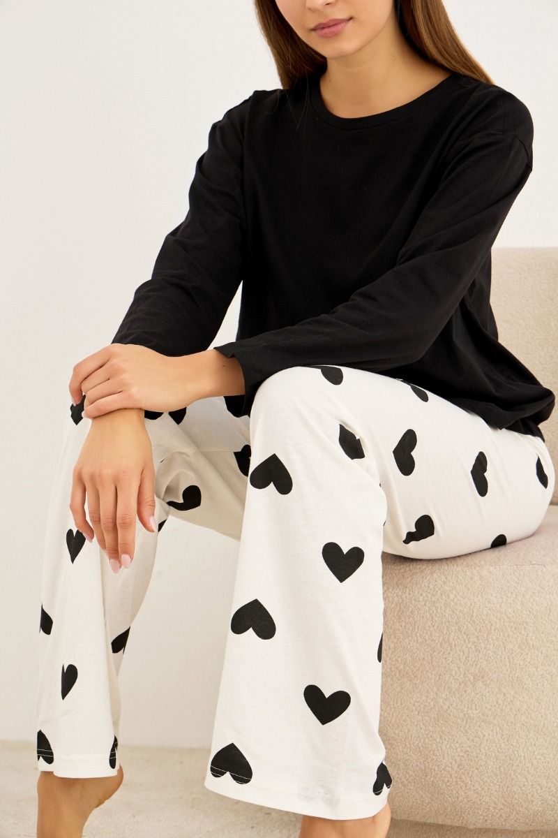 Γυναικεία Χειμωνιάτικη Πιτζάμα "siyah inci" μαύρο με λευκό και καρδούλες