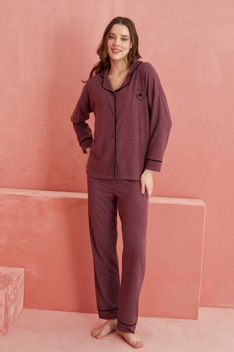 Γυναικεία Πιτζάμα χειμωνιάτικη μονόχρωμη με κουμπάκια