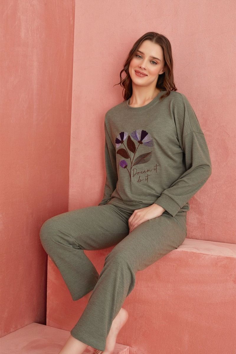 Γυναικεία Πιτζάμα χειμωνιάτικη μονόχρωμη με σχέδιο