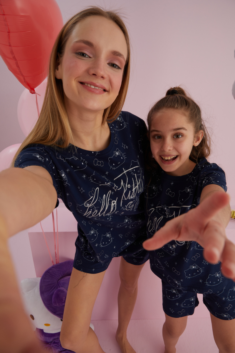 Πιτζάμα Σορτσάκι Μαμά και Κόρη "Hello Kitty" SHINY KITTY