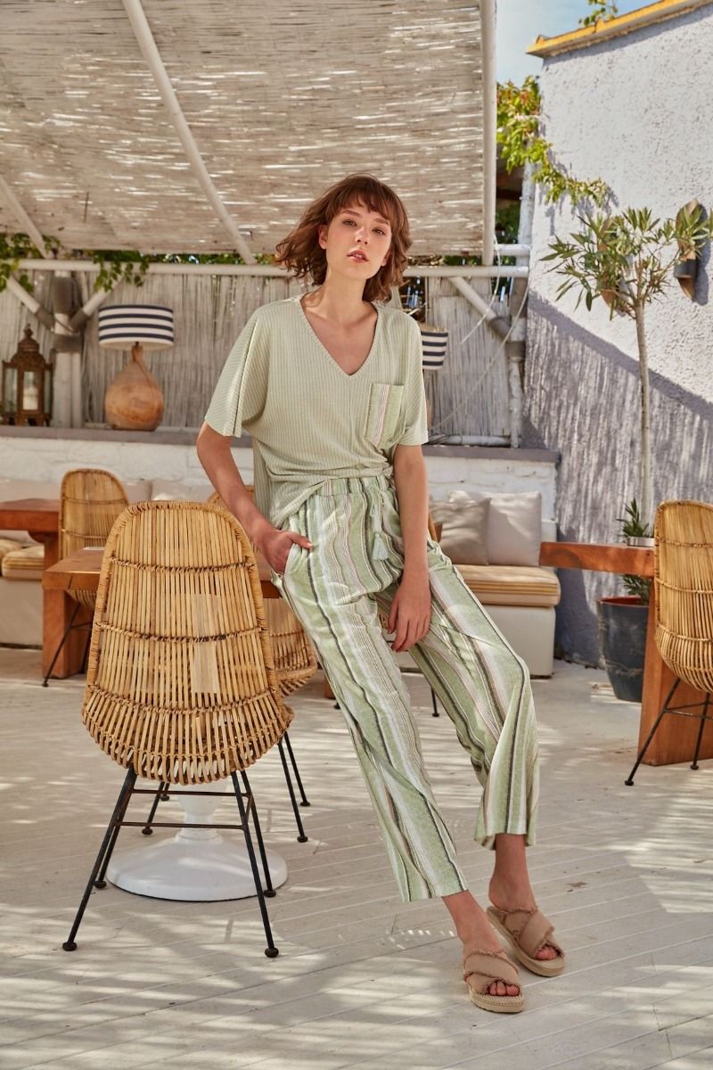 Γυναικείο Σετ κοντομάνικο βισκοζη με τσεπη ριγε ριπ