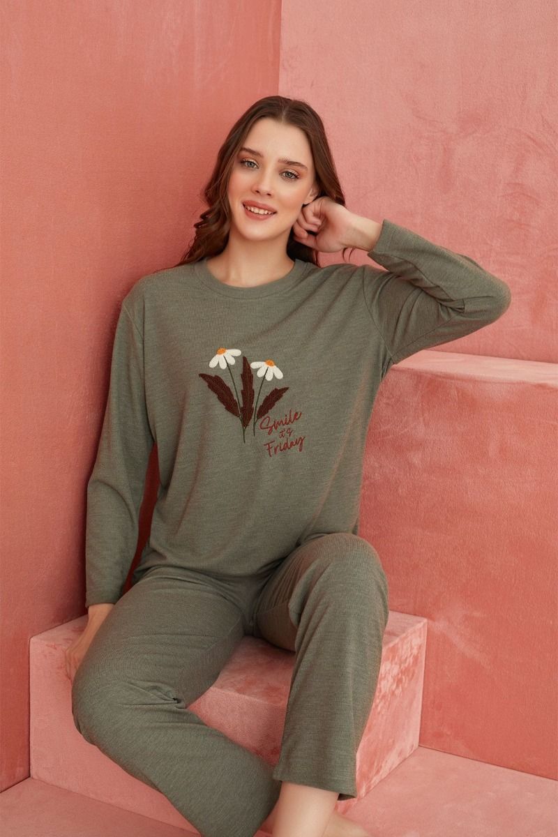 Γυναικεία Πιτζάμα χειμωνιάτικη μονόχρωμη με σχέδιο