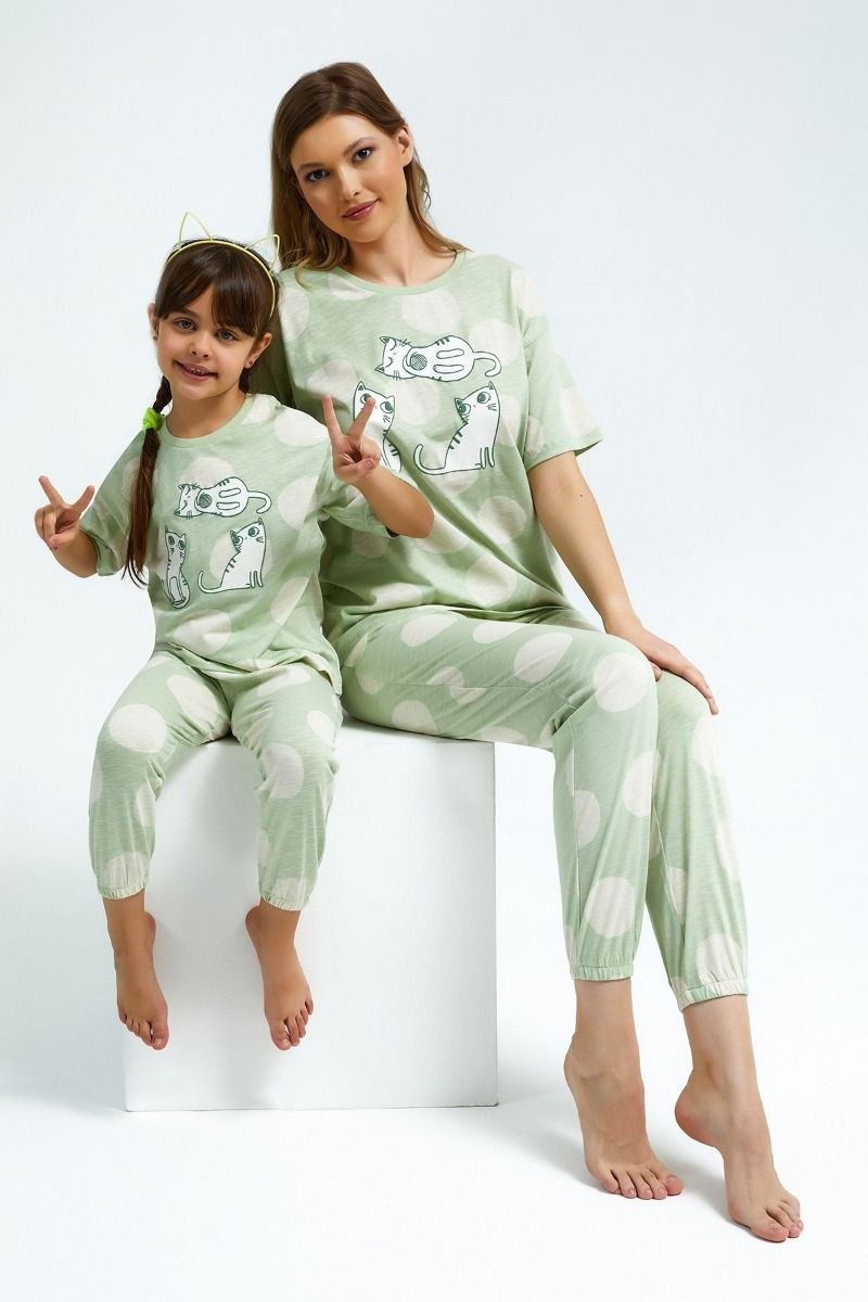 Καλοκαιρινή πιτζάμα μαμά και κόρη με βούλες με γάτες
