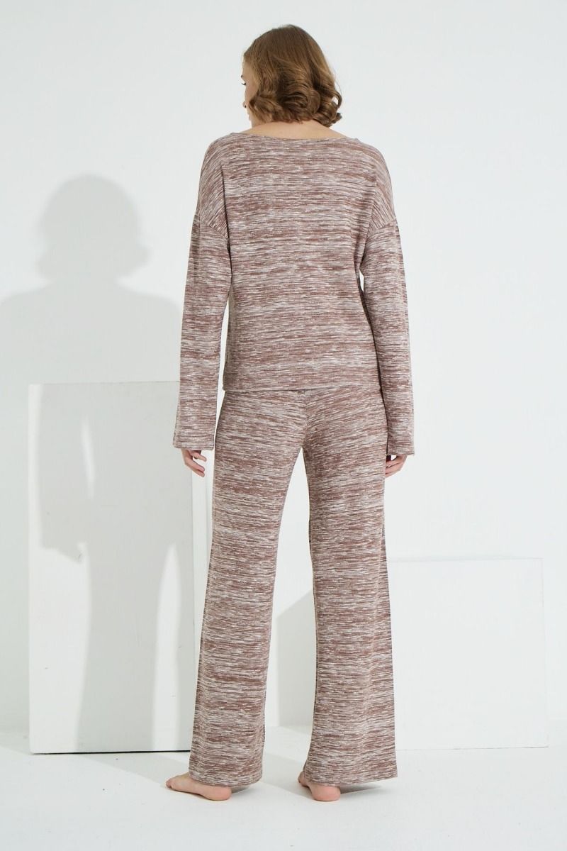 Γυναικεία χειμωνιάτικη πιτζάμα καφέ με καμπάνα βαμβακερή άνετη γραμμή
