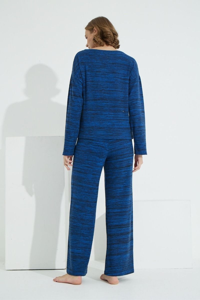 Γυναικεία πιτζάμα χειμωνιάτικη μπλε καμπάνα βαμβακερή άνετη γραμμή