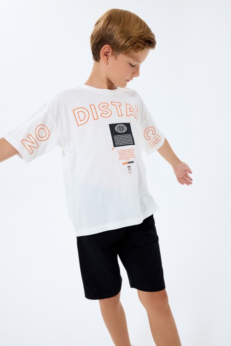 Αγορίστικη Πιτζάμα κοντομάνικη με σορτσάκι άσπρο και γκρι με στάμπες βαμβακερή