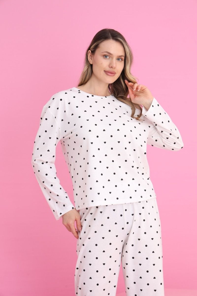 Γυναικεία Μακρυμάνικη Πιτζάμα "siyah inci" εκρού με μαύρες καρδούλες