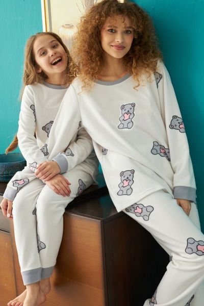Γυναικεία χειμωνιάτικη πιτζάμα φλις μαμά και κόρη λευκή