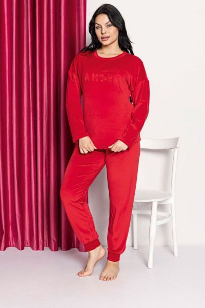 Γυναικεία χειμωνιάτικη πιτζάμα βελούδινη κόκκινη με λαστιχο στους αστραγάλους
