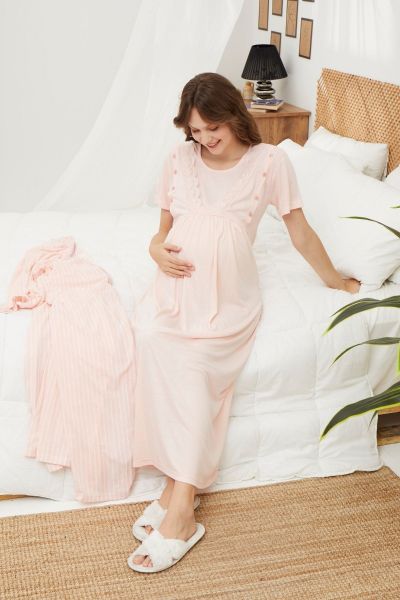 Γυναικείο νυχτικό εγκυμοσύνης και θηλασμού με ρόμπα απαλό ροζ