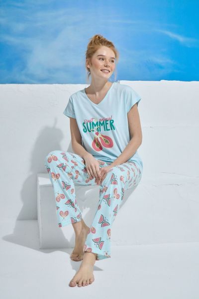 Γυναικεία πιτζάμα καλοκαιρινή γαλάζια με σχέδιο φρούτα