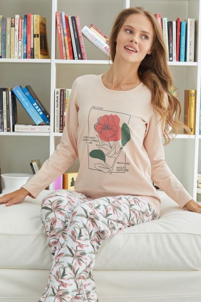 Γυναικεία πιτζάμα μακρυμάνικη απαλή ροζ λουλουδάτη βαμβακερή