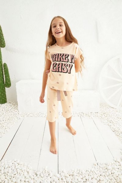 Καλοκαιρινή κοριτσίστικη παιδική πιτζάμα με κάπρι παντελόνι σομόν 