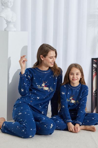 Κοριτσίστικη Πιτζάμα Fleece σκούρο μπλε μαμά και κόρη πουά αστεράκια