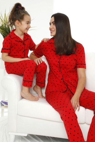 Καλοκαιρινή πιτζάμα μαμά και κόρη κόκκινη με καρδούλες