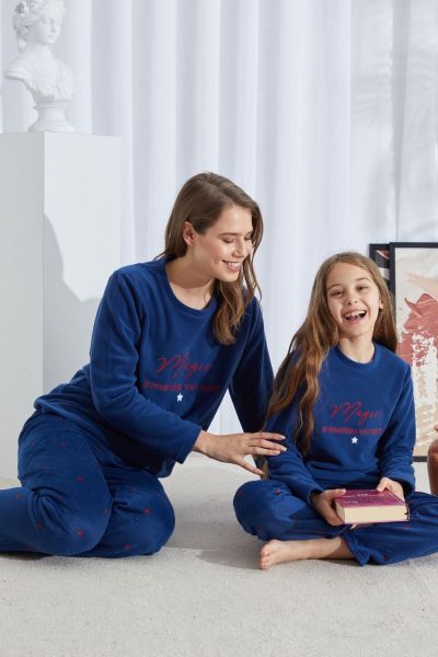 Γυναικεία χειμωνιάτικη πιτζάμα βελούδινη σκούρο μπλε μαμά και κόρη